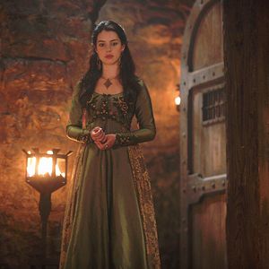 Foto Adelaide Kane