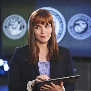 Foto Renee Felice Smith