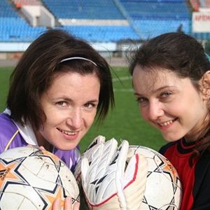 Foto Um Jogo de Homens e Mulheres