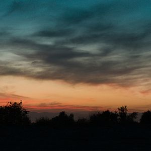 Foto Above and Below