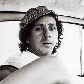 Foto Um Virgem na Praça