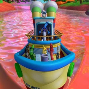 Foto The Hero of Color City