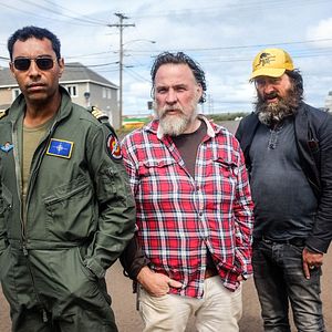 Foto Je suis mort mais j'ai des amis