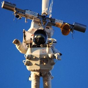 Foto 14 Minutes from Earth