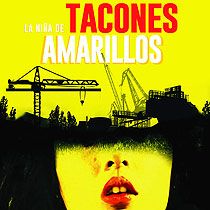 Foto La niña de tacones amarillos