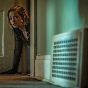 Foto O Homem nas Trevas