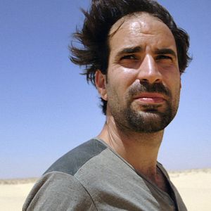 Foto Bezness as Usual