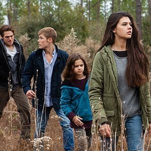 Foto Deixados Para Trás - A Nova Geração