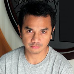 Foto Yam Laranas