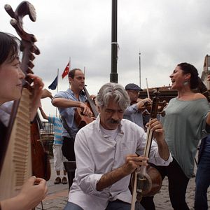 Foto The Music of Strangers