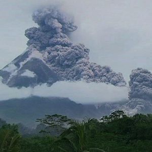 Foto Into The Inferno