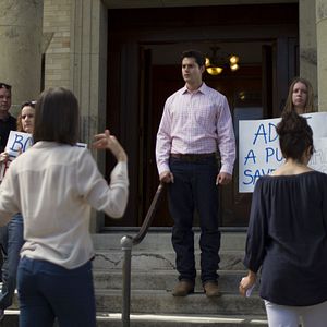 Foto The Wrong Side Of Right