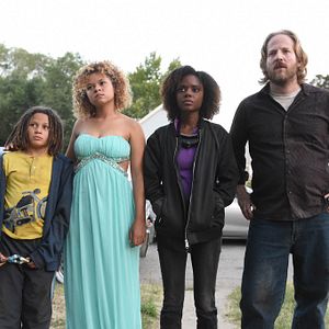 Foto Deidra and Laney Rob a Train