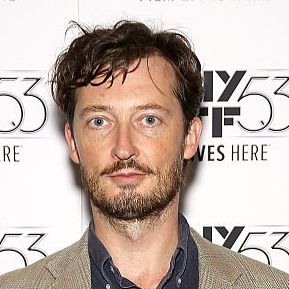 Foto Dustin Guy Defa