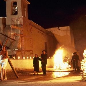 Foto Atraída pelo Perigo