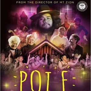 Foto Poi E: The Story of Our Song