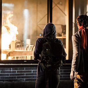 Foto Aqueles que Fazem a Revolução pela Metade Apenas Cavam suas Próprias Covas