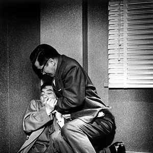 Foto Homem Mau Dorme Bem