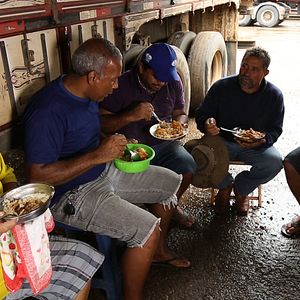 Foto Para Além da Curva da Estrada