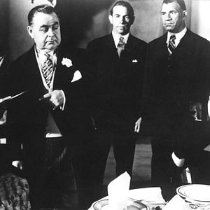 Foto Os Carrascos Também Morrem