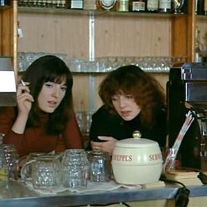 Foto Amantes no Meio do Mundo