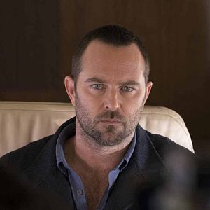 Foto Sullivan Stapleton