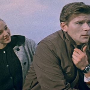 Foto Četri balti krekli