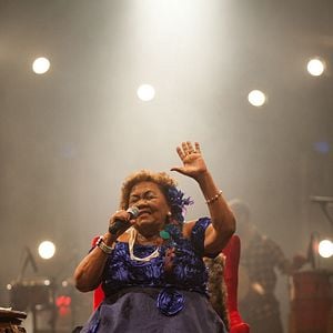 Foto Dona Onete: Flor de Lua