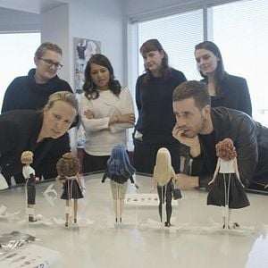 Foto Tiny Shoulders: Rethinking Barbie