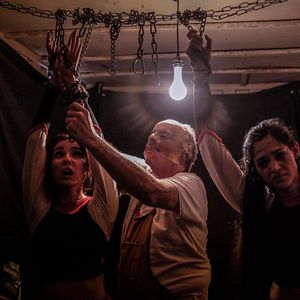 Foto Virgens Acorrentadas