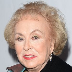 Foto Doris Roberts