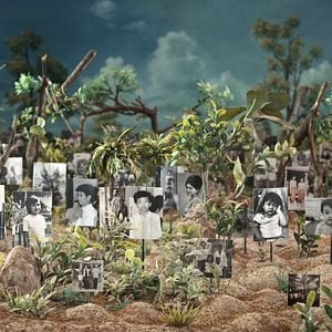 Foto Túmulos Sem Nome