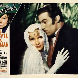 Foto Mulher Satânica