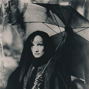 Foto Mulher Satânica