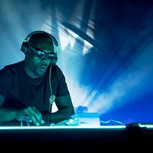 Foto Se Joga, Charlie