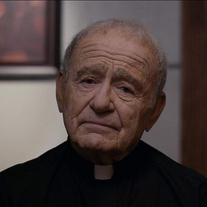 Foto Surviving Confession