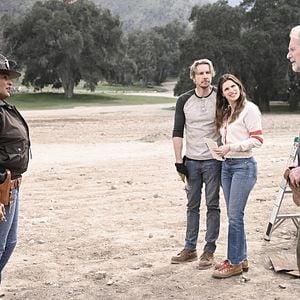 Foto Bless This Mess