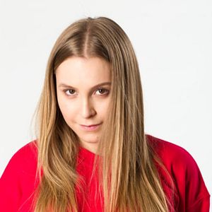 Foto A Menina que Matou os Pais