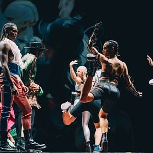 Foto Jean Paul Gaultier: Freak & Chic