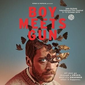 Foto Boy Meets Gun