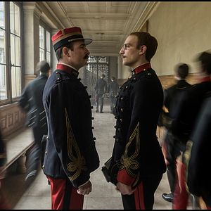 Foto O Oficial e o Espião