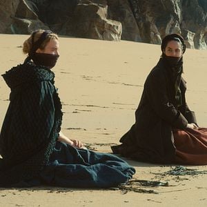 Foto Retrato de uma Jovem em Chamas