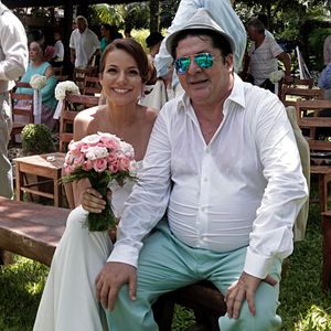 Foto Solteira Quase Surtando