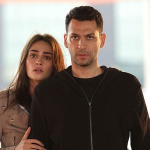 Foto Ramo: Entre o Amor e o Poder