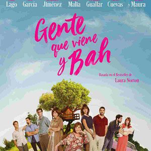 Foto Gente que Vai e Volta