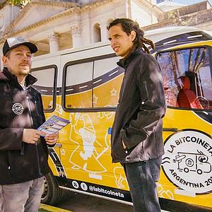 Foto Dentro do Reino Criptográfico