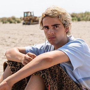 Foto We Are Who We Are