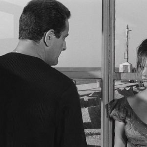 Foto A Moça com a Valise