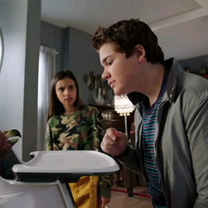 Foto Gabby Duran: Babá de Aliens