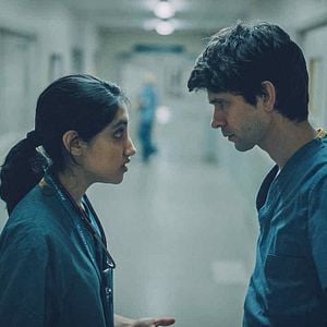 Foto This Is Going To Hurt